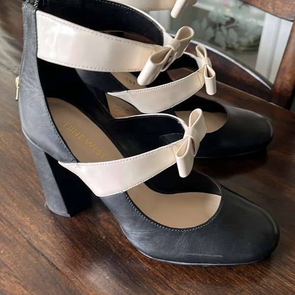 Nine West leather shoes. Perfect Condition.  Size 6.5 - Picture 2 of 8